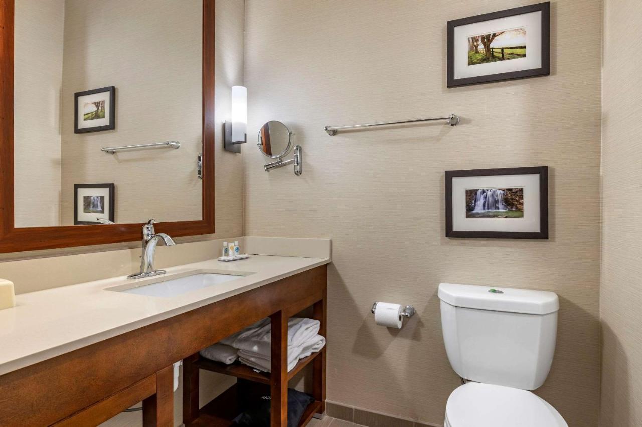 Comfort Suites Columbus Airport Esterno foto