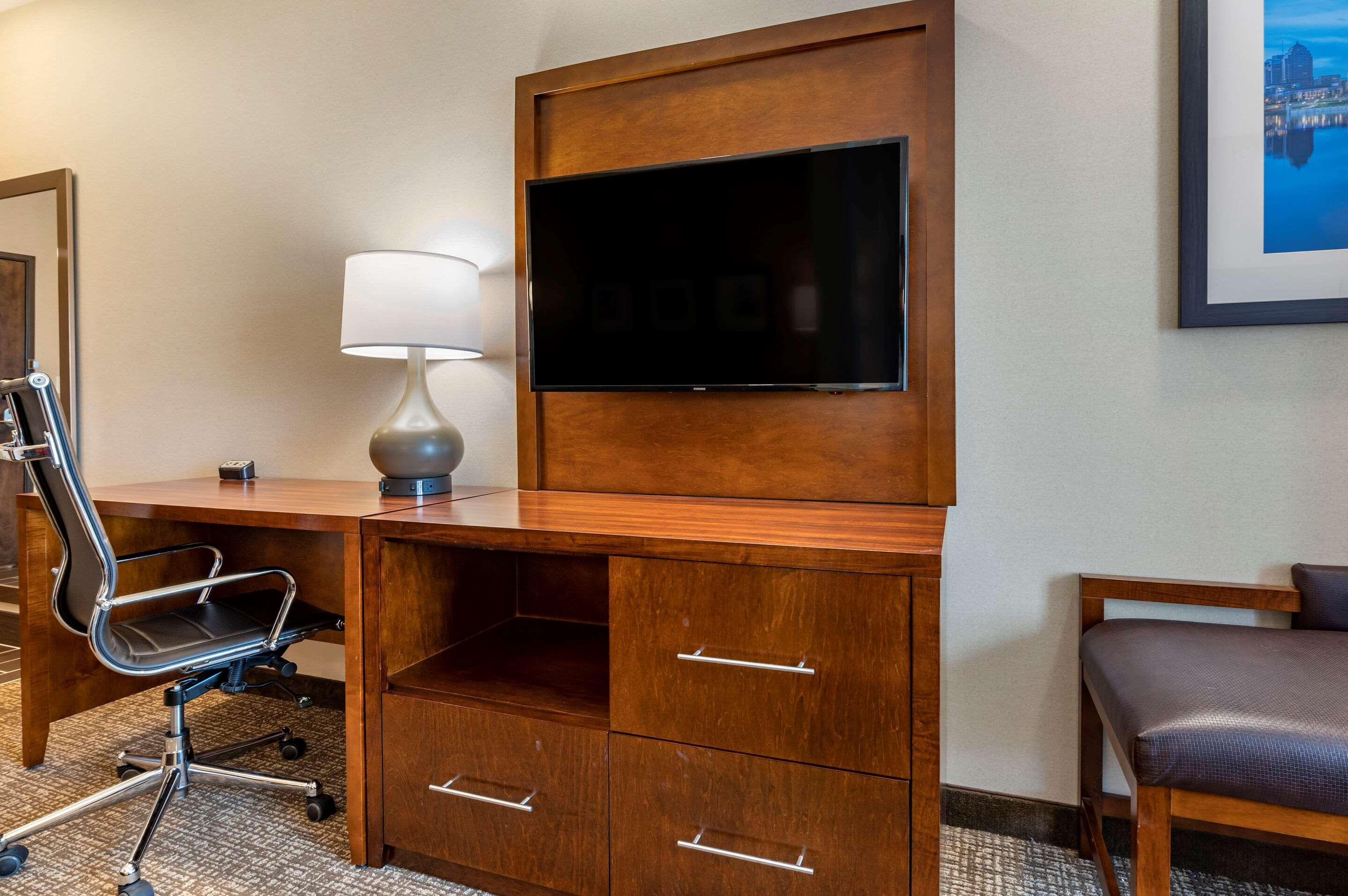 Comfort Suites Columbus Airport Esterno foto