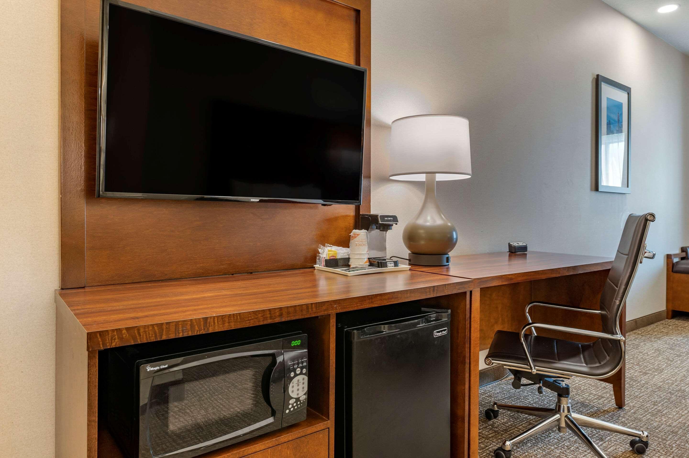 Comfort Suites Columbus Airport Esterno foto