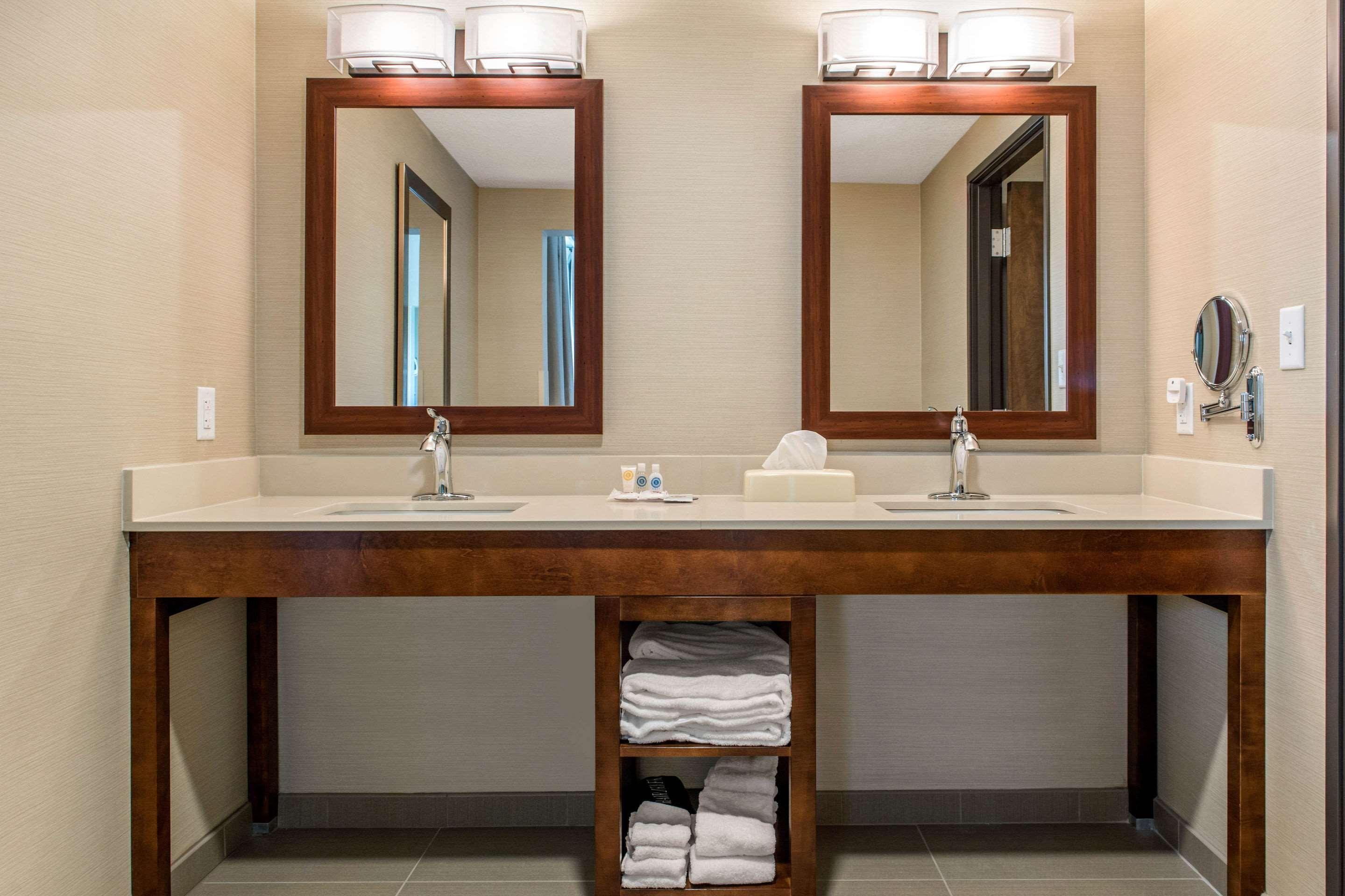 Comfort Suites Columbus Airport Esterno foto