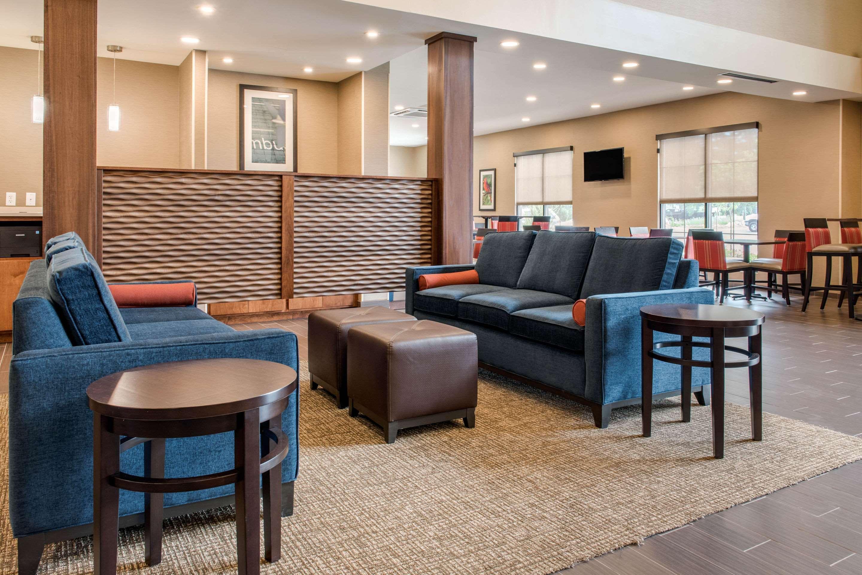 Comfort Suites Columbus Airport Esterno foto