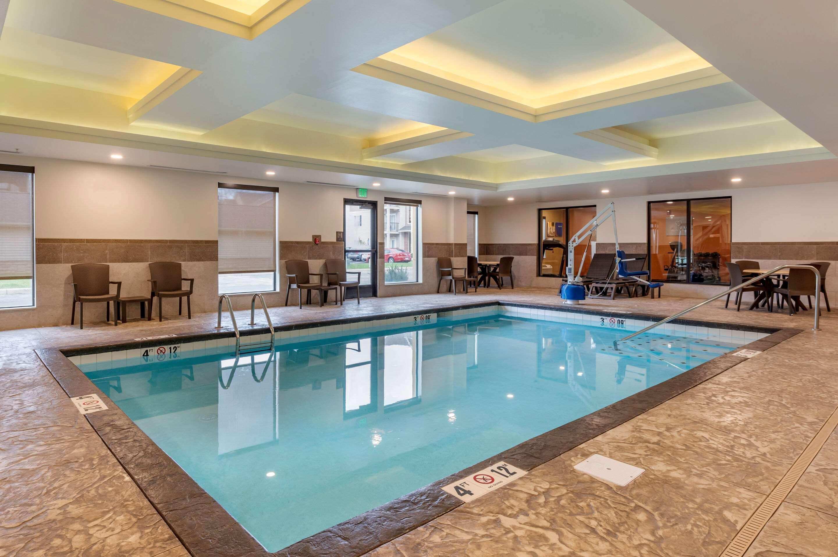 Comfort Suites Columbus Airport Esterno foto